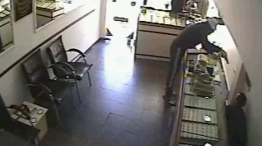 Silahlı Kuyumcu Soygunları Kamerada