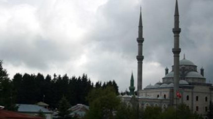 D&uuml;zk&ouml;y, Eski Adı 'Ha&ccedil;ka'yı Geri Istiyor