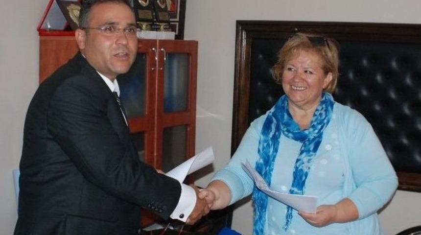 Marmaris&rsquo;te Ak Parti&rsquo;nin İlk Aday Adayı H&uuml;sn&uuml; G&uuml;lez