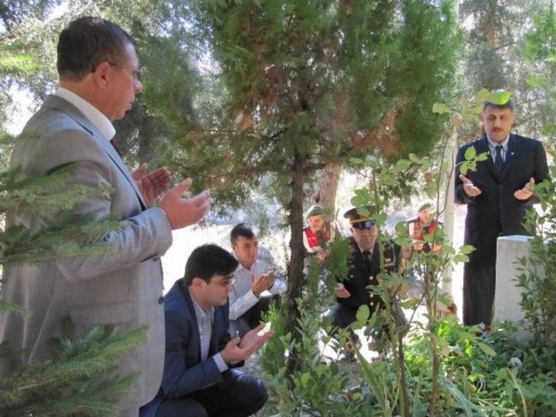 Hisarcık&rsquo;ta Şehit Mezarlarına Ve Ailelerine Bayram Ziyareti