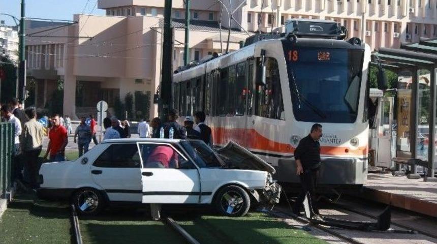 Gaziantep&rsquo;te Trafik Kazası: 1 Yaralı