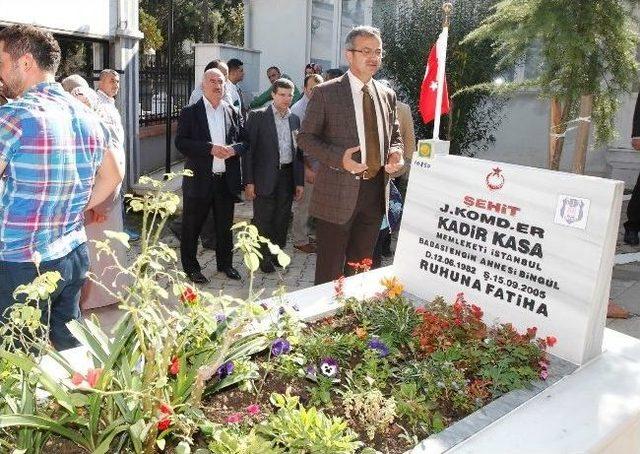 Başkan Köşker’den Arefe Günü Kabristan Ziyareti