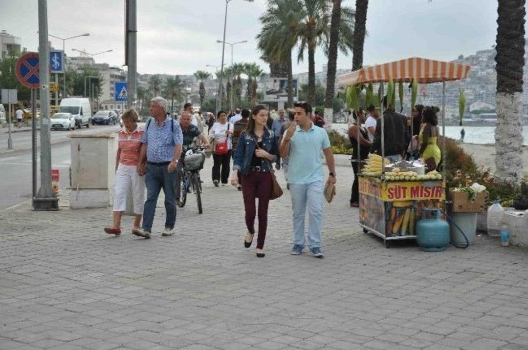 Kuşadası'nda Bayram Hareketliliği