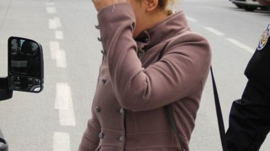 Altın Bilezik Hırsızlığına 4 G&ouml;zaltı