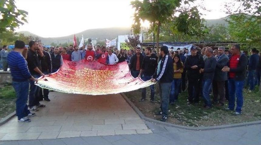 Tunceli'de İş&ccedil;ilerin Grevi Devam Ediyor