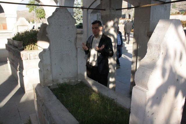 Kars&rsquo;ta Kurban Bayramı Namazı Coşkuyla Eda Edildi 3