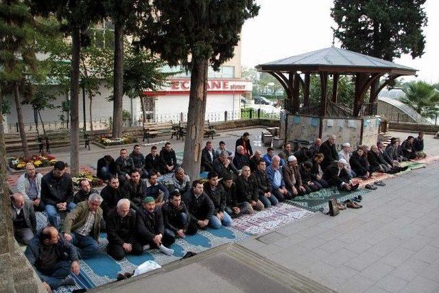 Samsun&rsquo;da Camiler Doldu Taştı 1