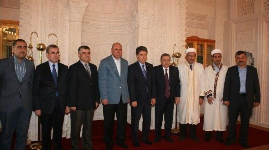 İ&ccedil;işleri Bakanı Memleketinde Bayramlaştı