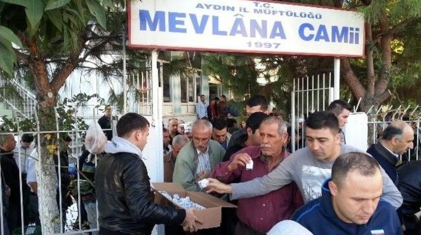 Aydın Belediyesi&rsquo;nden Bayramda Lokum İkramı