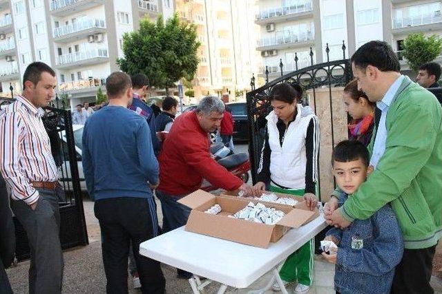 Aydın Belediyesi&rsquo;nden Bayramda Lokum İkramı 2