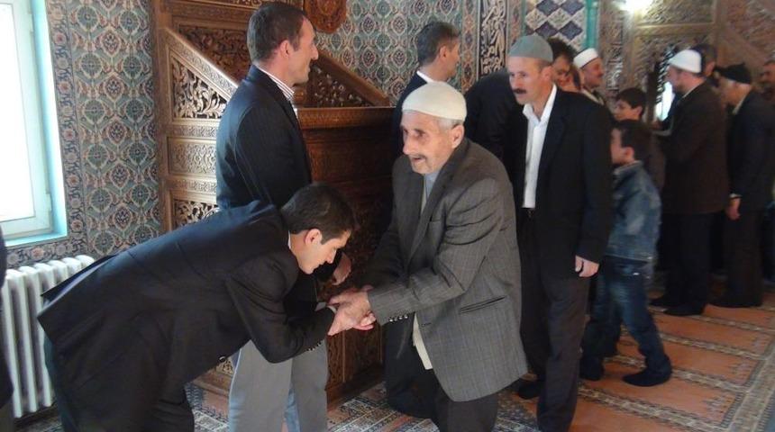 Bitlisliler Camide Bayramlaştı