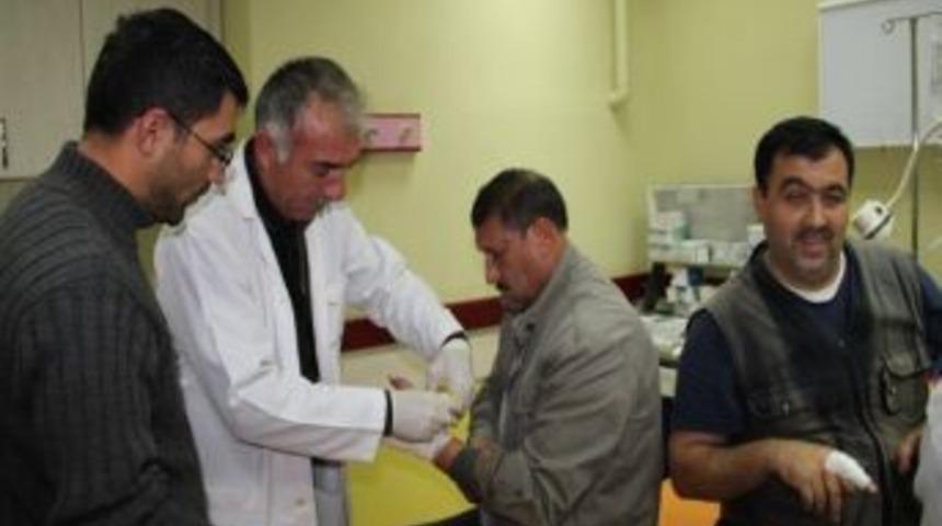 Erzurum'da Acemi Kasaplar Hastanenin Yolunu Tuttu