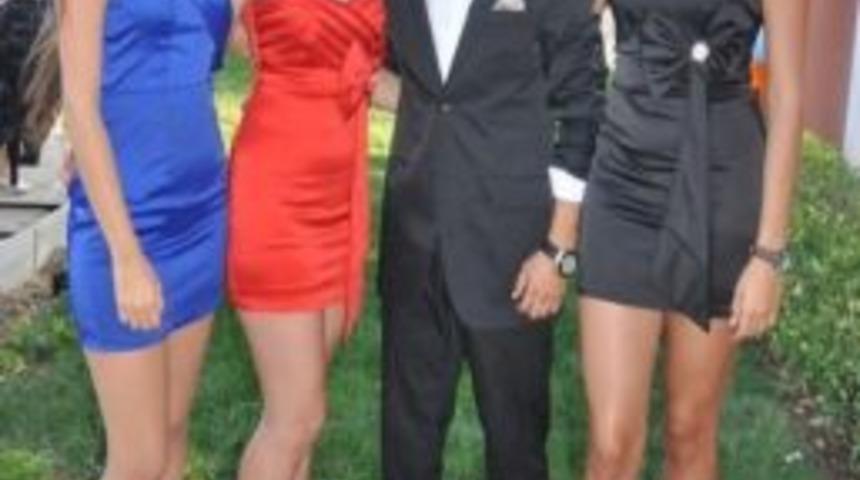 Umut Kaya Alb&uuml;m &Ccedil;alışmaları İ&ccedil;in Kolları Sıvadı