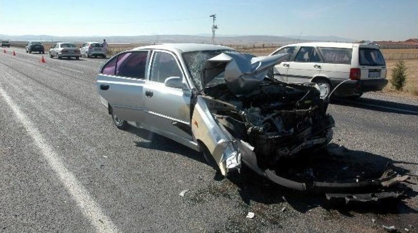 Eskişehir'de Trafik Kazası: 3 Yaralı