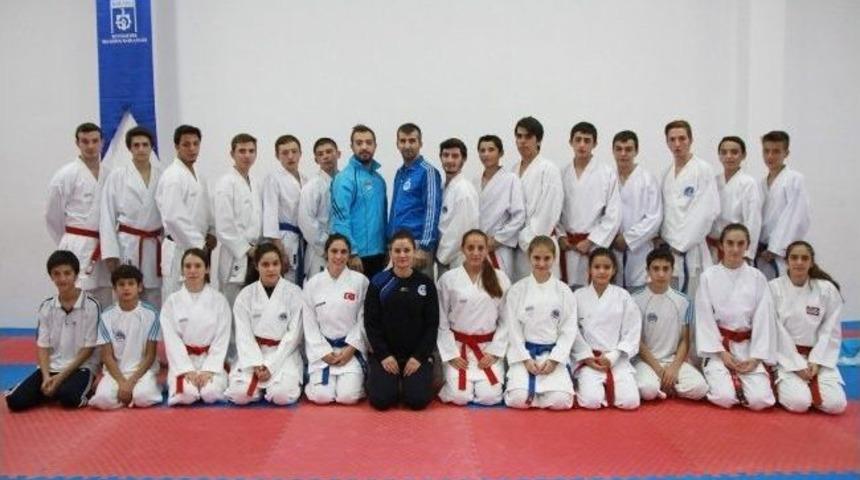 Şampiyon B&uuml;y&uuml;kşehirli Karateciler Hız Kesmiyor