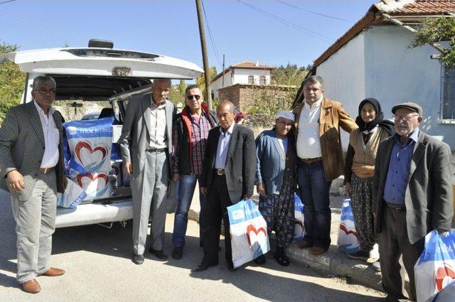 Alevi Derneği Ve Kimse Yok Mu Derneği Beraber Kurban Eti Dağıttı