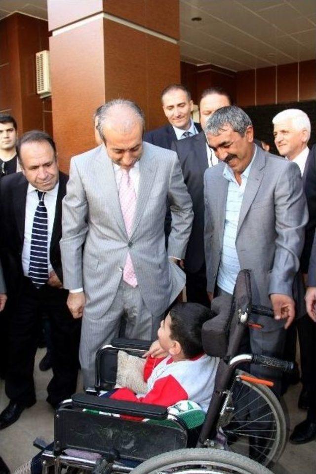 Bakan Eker Diyarbakır&rsquo;da Bayramlaşma T&ouml;renine Katıldı 1