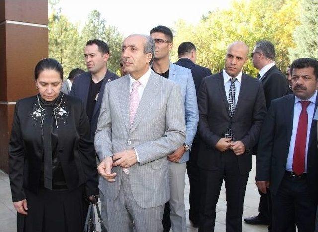 Bakan Eker Diyarbakır&rsquo;da Bayramlaşma T&ouml;renine Katıldı 2