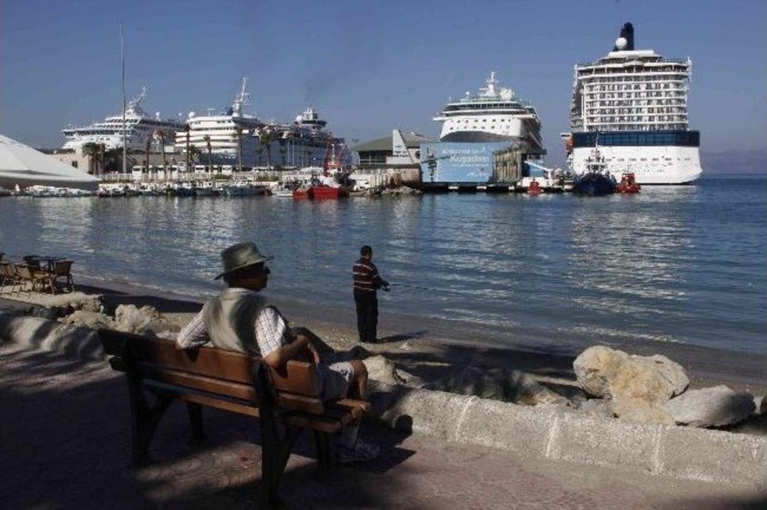 Kuşadası Doldu Taştı