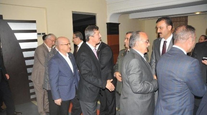 D&uuml;zce&rsquo;de Resmi Bayramlaşma M&uuml;ft&uuml;l&uuml;kte Yapıldı