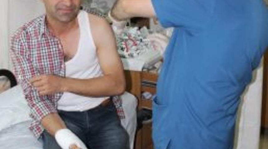 Sivas&rsquo;ta 78 Acemi Kasap Kendini Yaraladı