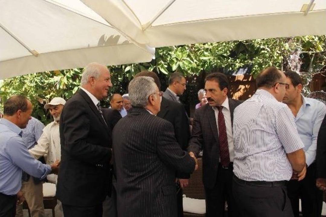 Kuşadası&rsquo;nda Coşkulu Bayramlaşma