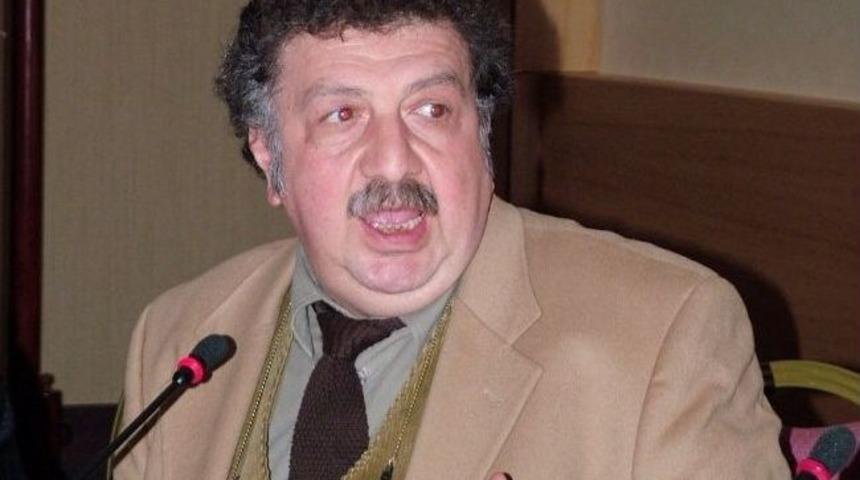 Gazeteci-yazar Oktay Ekinci Hayatını Kaybetti