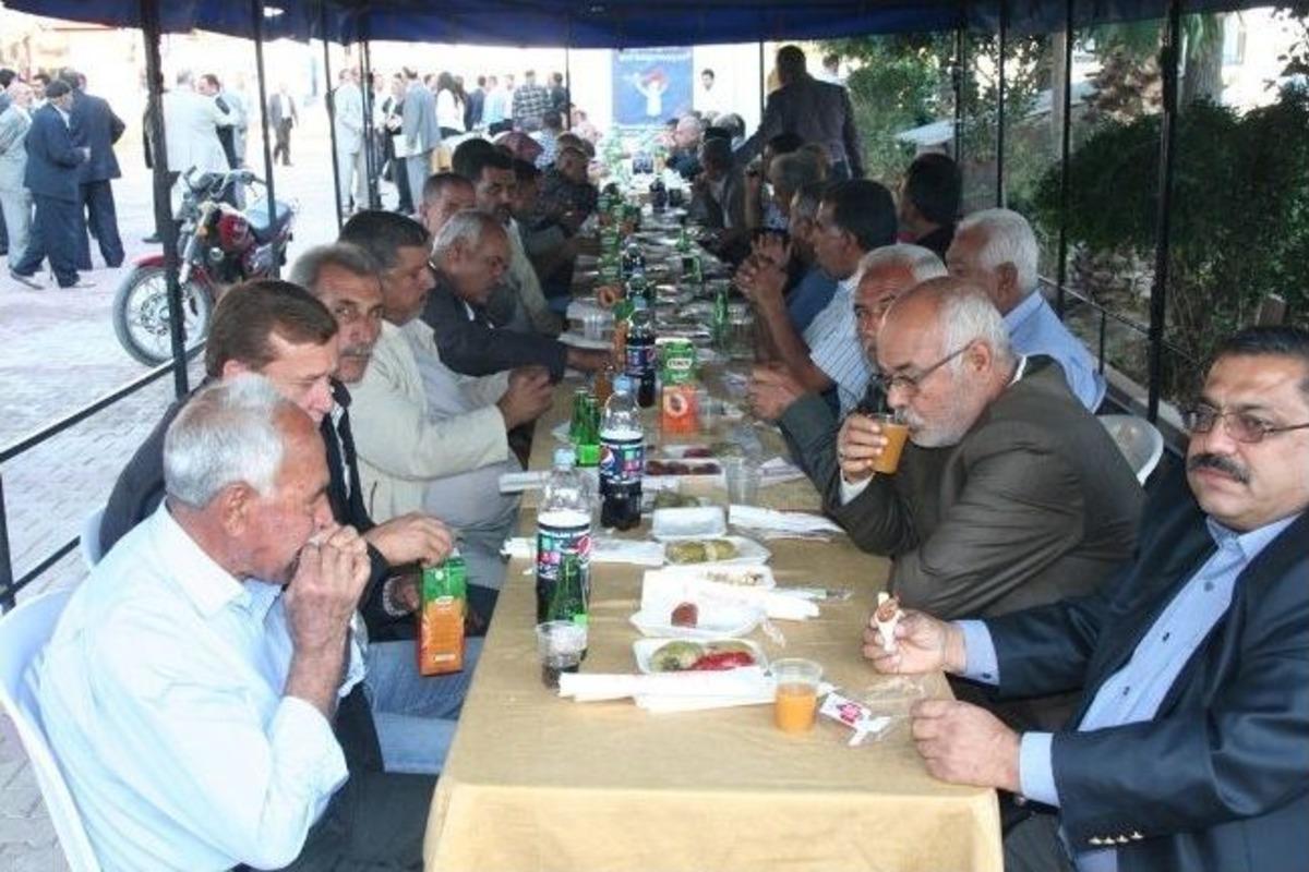 Bakan Ergin, Reyhanlı'da Bayramlaşma T&ouml;renine Katıldı