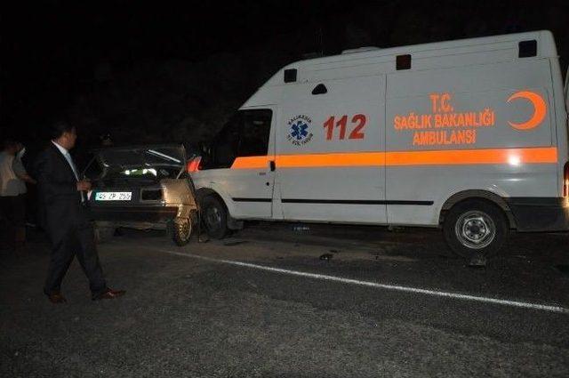 Balıkesir de ambulans ile otomobil &ccedil;arpıştı: 1 &ouml;l&uuml;, 3 yaralı 2