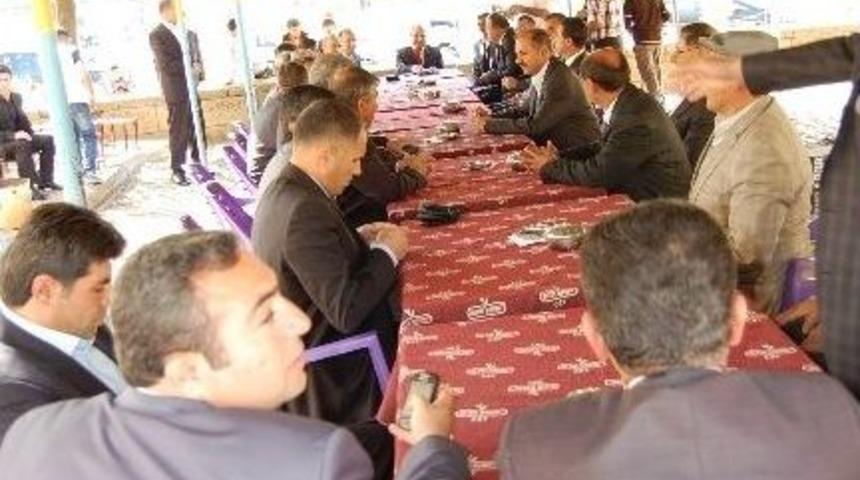 G&uuml;roymak&rsquo;ta Bayramlaşma