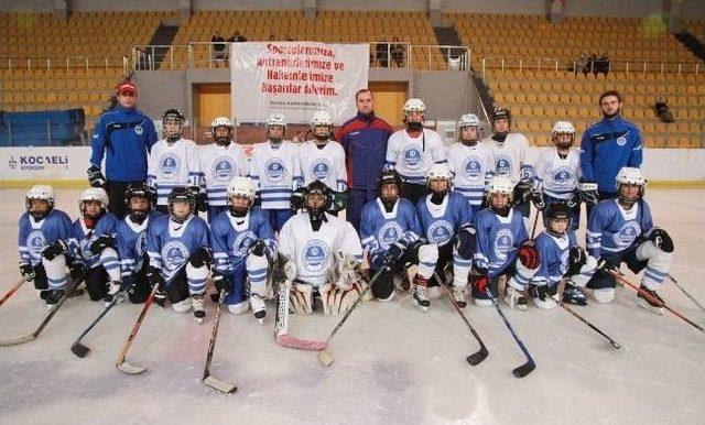 Kocaeli Büyükşehir'li Buz Hokeyciler Yeni Sezona Hazırlanıyor