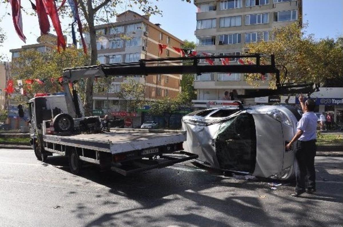 Beşiktaş&rsquo;ta 2 yaşındaki bebek ara&ccedil;tan fırladı