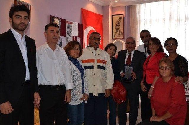 Ali Talak’tan Çiğli’ye Dünyanın En Büyük Atatürk Heykeli