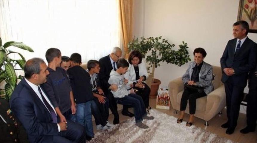 Vali Kemelek, Kurban Bayramı Dolayısıyla &Ccedil;eşitli Ziyaretlerde Bulundu