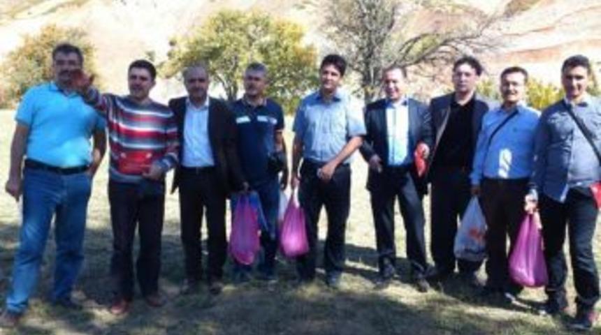 K&Ouml;YDER Ve Kimse Yok Mu K&ouml;ylere G&ouml;n&uuml;l K&ouml;pr&uuml;s&uuml; Kurdu