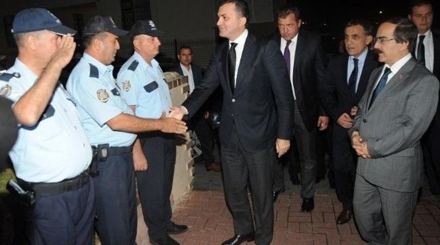 Bakan &Ccedil;elik Fatih Polis Merkezini Ziyaret Etti