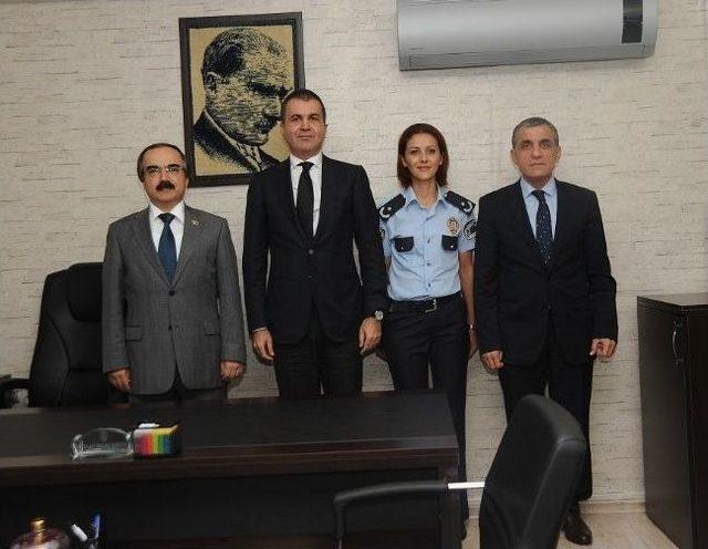 Bakan &Ccedil;elik Fatih Polis Merkezini Ziyaret Etti 1