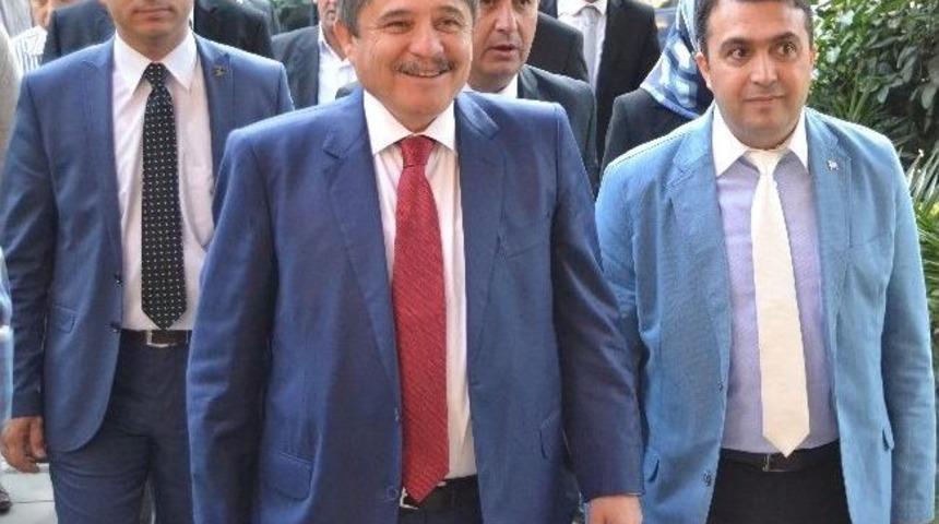 Tanrıverdi Turgutlu&rsquo;da Partililerle Bayramlaştı