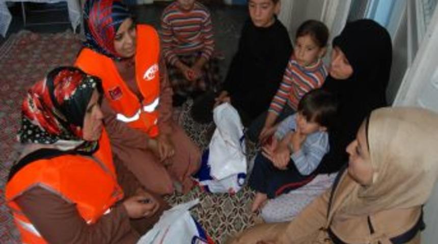 Suriyelilerin &Uuml;z&uuml;nt&uuml;s&uuml;, Uzanan Yardım Eli Ile Hafifledi