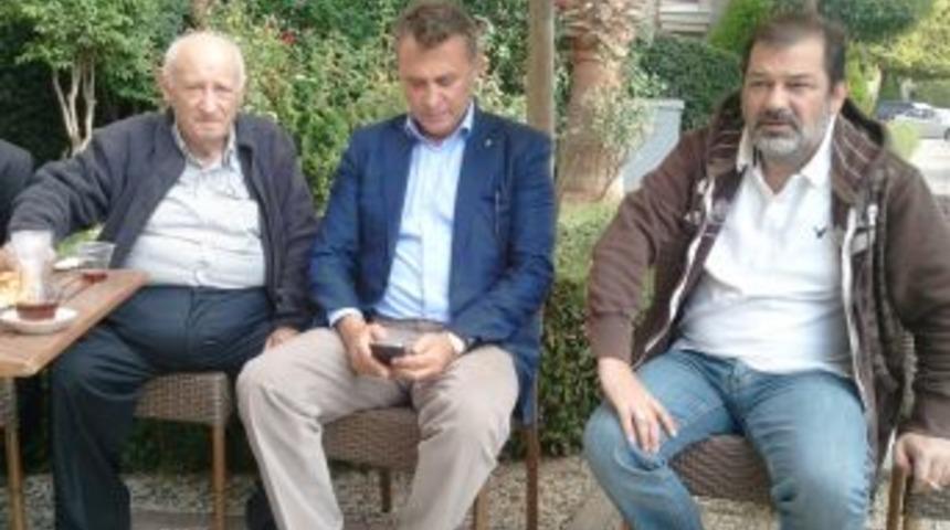 Fikret Orman Taziyeleri Kabul Ediyor