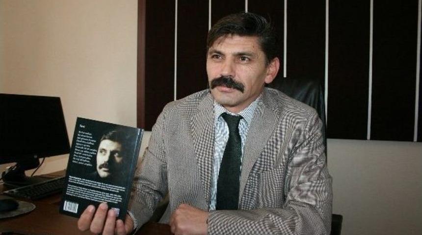 Emniyet M&uuml;d&uuml;r Yardımcısının Şiir Aşkı