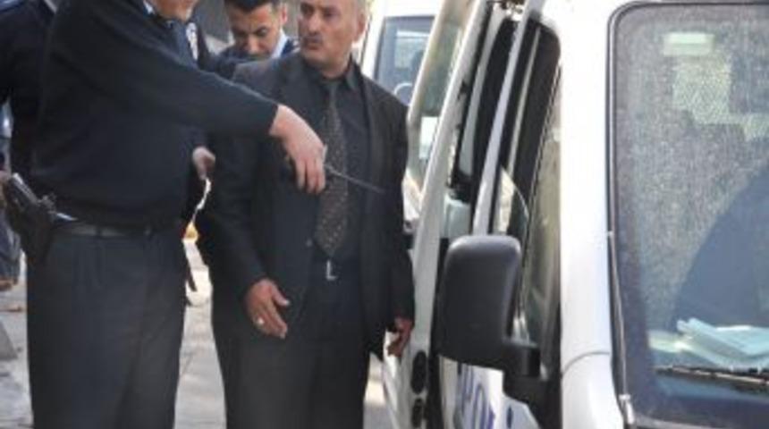 &Ccedil;ankaya K&ouml;şk&uuml; Kapısında Canlı Bomba Alarmı