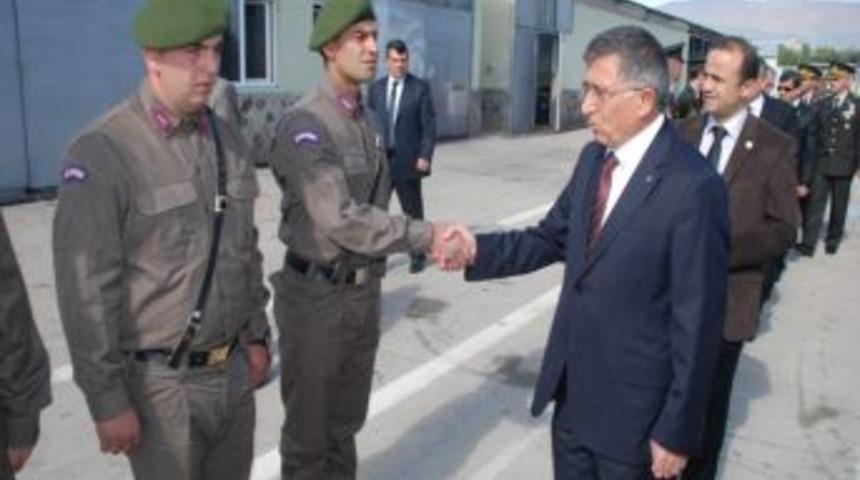 Bolu Protokol&uuml; Ve Vatandaşlar Bayramlaştı