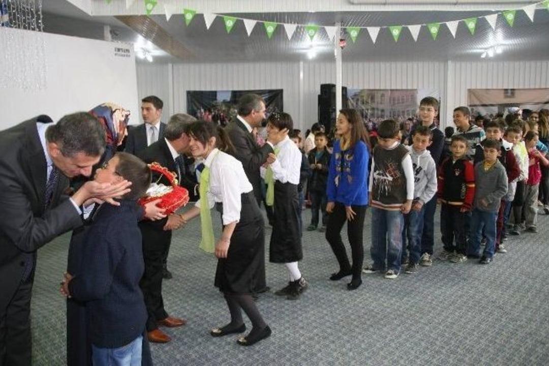Yozgat Yetim &Ccedil;ocukların Bayram Sevinci