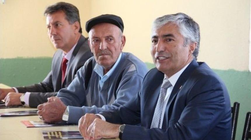 Silah İşaretiyle Milletvekilinden Bayram Har&ccedil;lığı İstediler