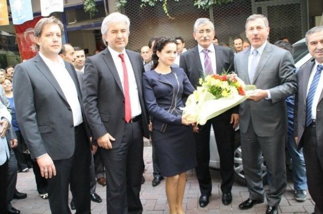 Akhisar'da Siyasi Partilerde Bayramlaşma