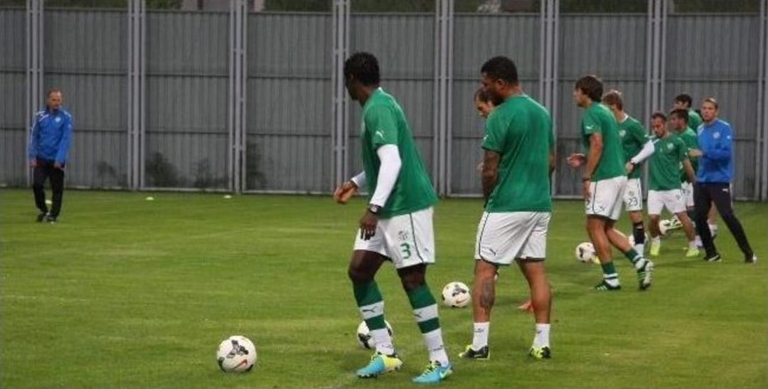 Bursaspor Yağmur Altında &Ccedil;alıştı