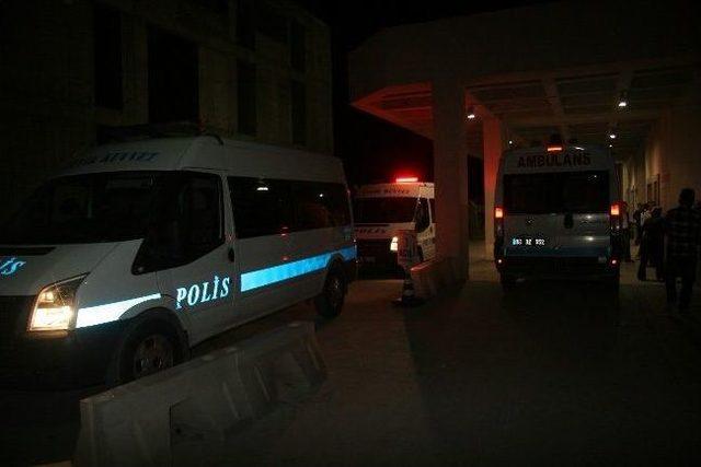 Afyonkarahisar’da Hastane Önünde Kavga: 12 Yaralı 2