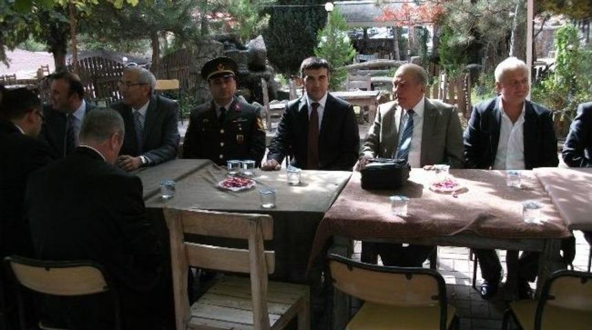 Taraklı&rsquo;da Bayramlaşma Programı Şehit Mehmet Kocabıyık Parkında Yapıldı