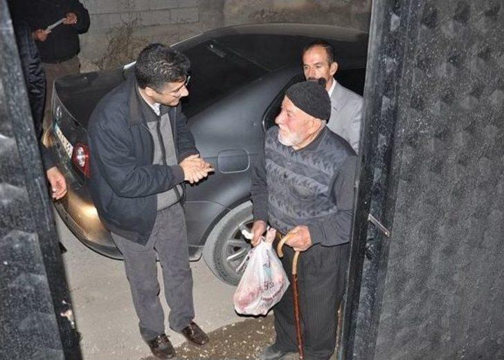 Adilcevaz Kaymakamlığı’ndan 650 Aileye Kurban Eti G2